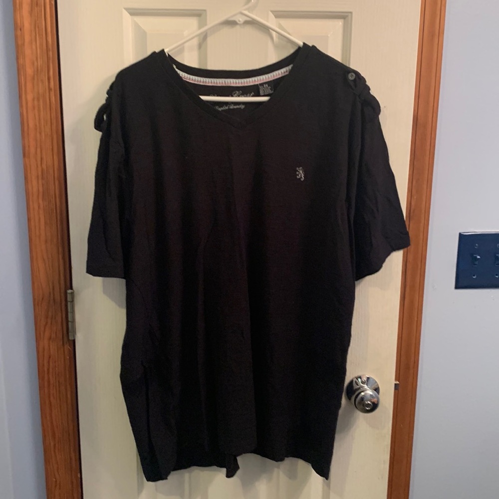 Black 3x v neck t shirt made by Lion’s Crest